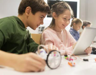 Personalized Learning and Curriculum Flexibility: Adapting for Student Success in 2025