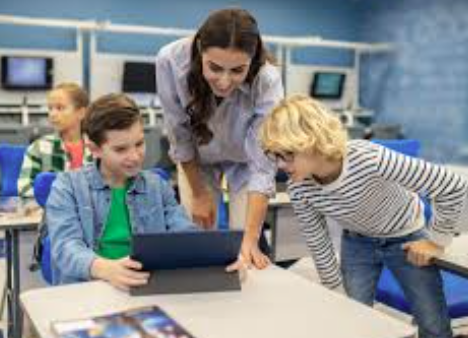 Comparing the Most Popular Online Education Tools