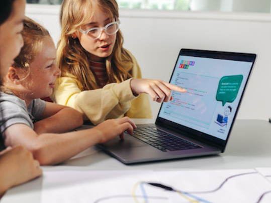 Digital Classrooms and Student Engagement Tools: Enhancing Learning in the Modern Era