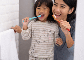 Bright Smiles: Healthy Habits for Children to Learn Early Daily